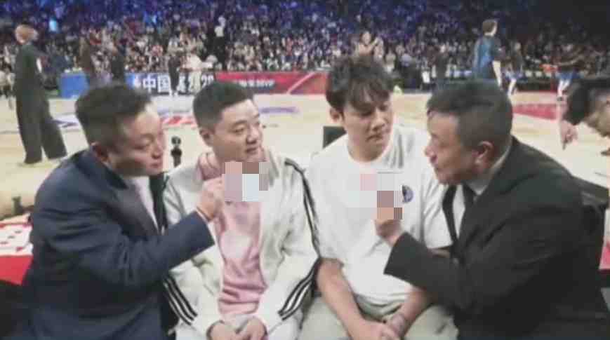梦幻联动！丁俊晖现场观战NBA中国赛 并表示新赛季看好火箭夺冠